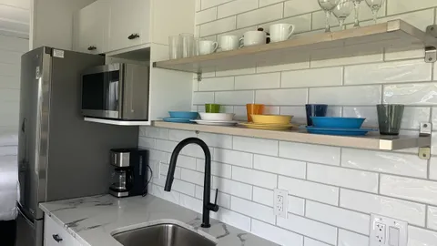 Executive Ocean View Cottage - 1 Bedroom (1 Double bed / 1 Single bed) — image 2 of 5