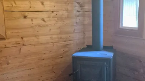Dry Cabin - Grizzly — image 2 of 7