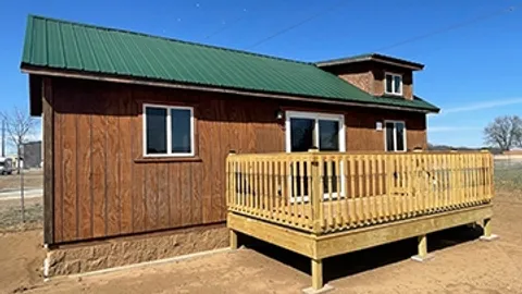 Deluxe Family Cabin w/ Loft — image 2 of 10