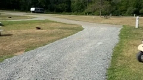 Pull-Through Full Hook Up Site — image 3 of 3