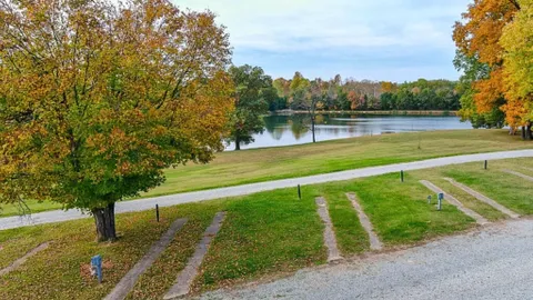 30/50 Amp Deluxe Waterfront RV Site — image 2 of 4