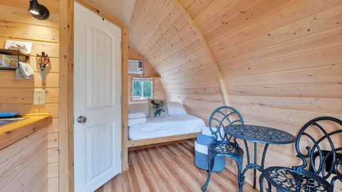 Glamping Pod 2, Elk — image 12 of 12