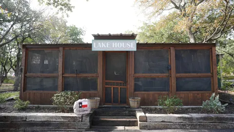 Lake House — image 1 of 13