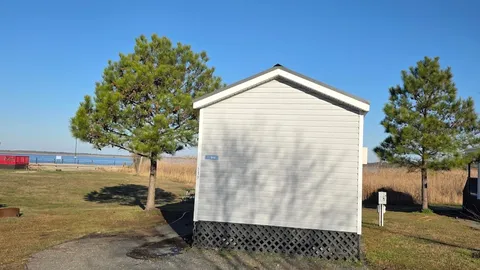 Pet Friendly Studio Cottage with Bunk — image 3 of 3
