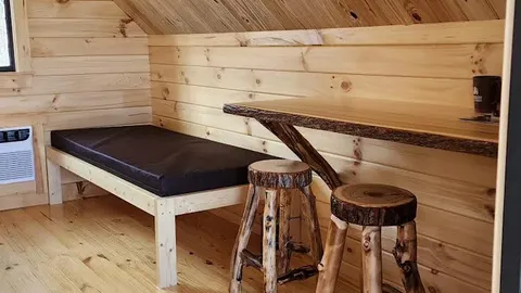 Cabins — image 2 of 10