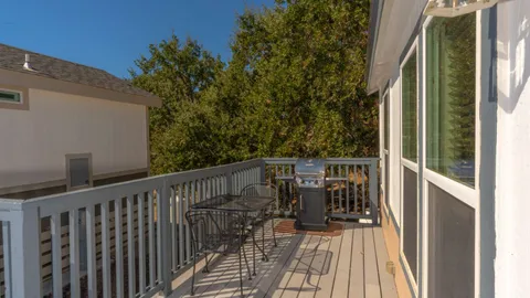 Premium Cottage 2 Bedroom with Bunk — image 2 of 10