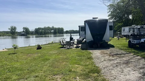 River Front Back-in 30 Amp — image 1 of 3