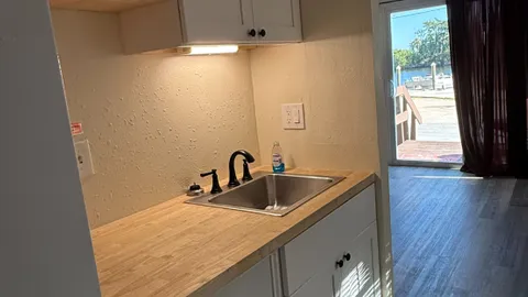 Premium Cabin Waterfront — image 2 of 19