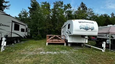 RV Rental - Fifth Wheel - Sleeps 4 (Best for 2 adults and 2 kids max) — image 1 of 11