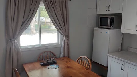 Cabin — image 5 of 5