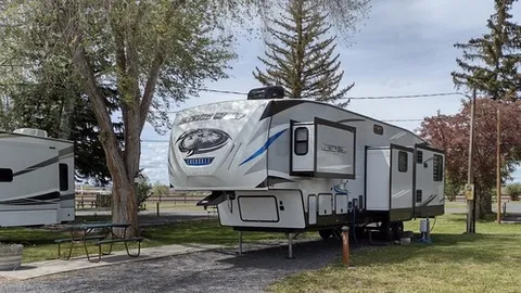 30 Amp Full Hookup RV Site — image 3 of 3