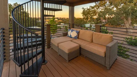 Tuscany 1 Bedroom with Deck — image 10 of 10