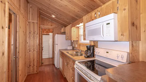 Premium Buddy Cabin 2 Bedroom — image 8 of 8