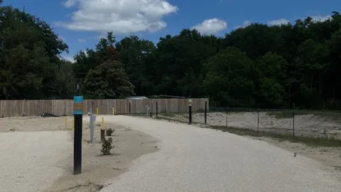 30/50 XL Full Hookup Back-In RV Site KW — image 3 of 3