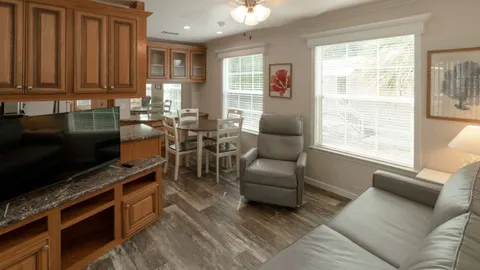 Standard Cottage Rental 2 Bedroom — image 11 of 11