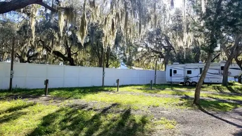 Standard Full Hookup RV Site — image 8 of 8