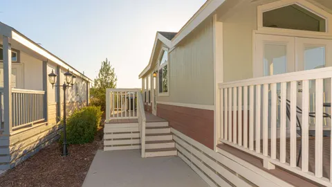 Premium 2 Bedroom Cottage — image 11 of 11