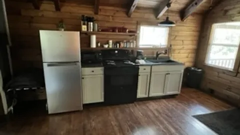 1 bedroom, 1 bath,  kitchen — image 2 of 11