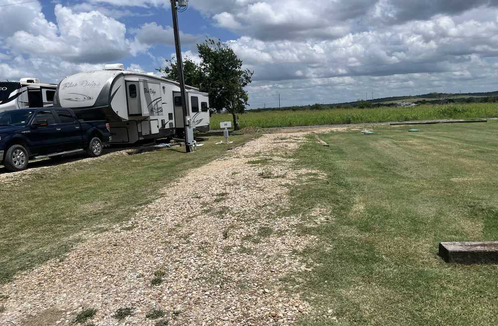 GARFIELD RV AND CAMPGROUND, Del Valle, Texas - Photo 2