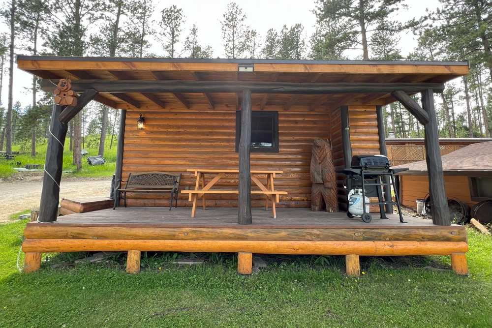 Restmore Inn, Custer, South Dakota - Photo 2