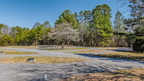 20/30/50 Full Hookup RV Site — image 2 of 5