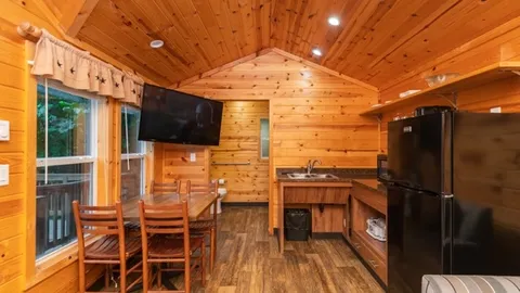 Yogi Bear™ Cabin — image 2 of 10