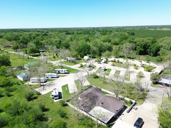 River Haven RV Resort, Cuero, Texas campground