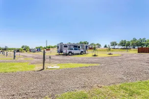 Lonestar 23 RV & Storage – photo 2