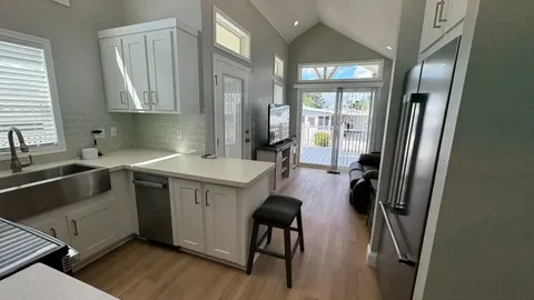 Signature Cottage 1 Bedroom with loft — image 10 of 10