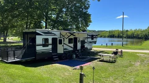 30amp Water/Electric RV Site — image 1 of 9