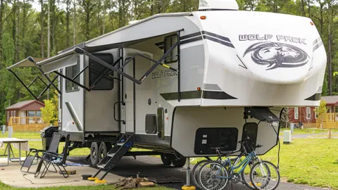 Premium Full Hookup Back-in RV Site — image 11 of 11
