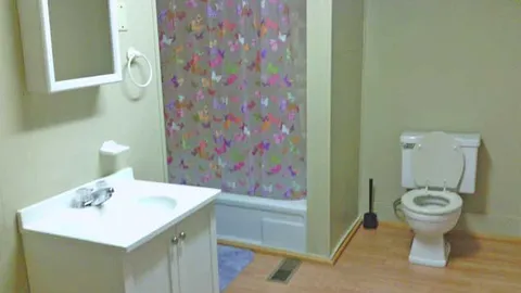 Farm House — image 4 of 4