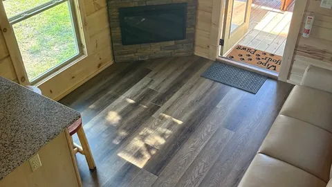 Cindy Bear™-Villa Cabin (Pet Friendly) — image 2 of 8