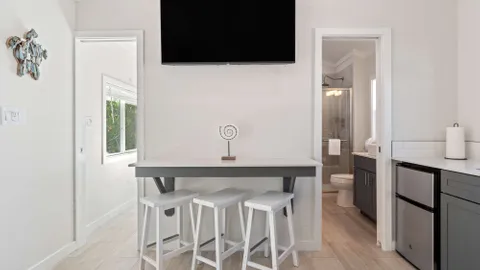 Two Bedroom Cottage — image 13 of 13