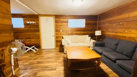 Cabin 10 — image 8 of 8