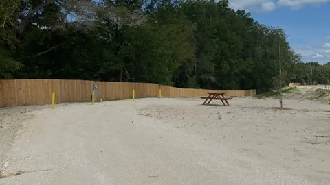 30/50 Full Hookup Pull in/Back out RV Site KW (PF) — image 3 of 3