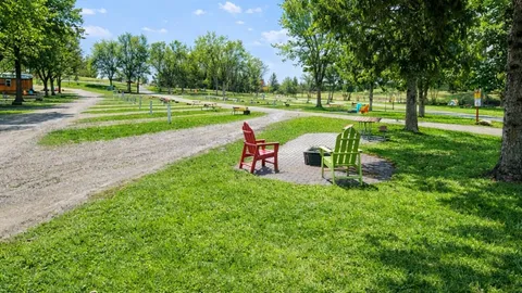 30/50 AMP FHU PT Patio End Site — image 1 of 1