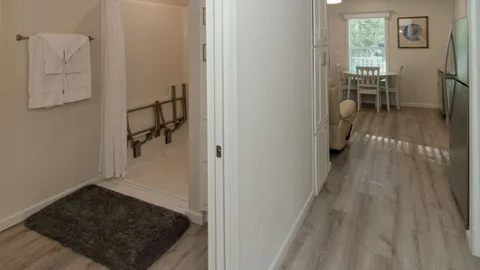 Standard Cottage Rental — image 2 of 12