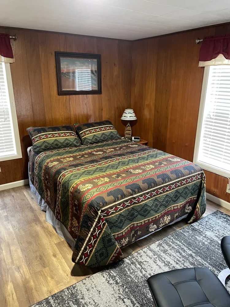 Deluxe Cabin