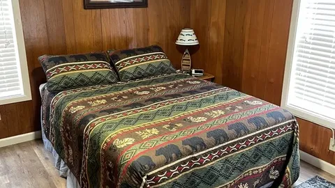 Deluxe Cabin — image 1 of 6