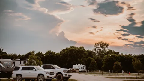 Premier FHU RV Site (Pull-through) — image 1 of 4