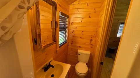 Buddy Cabin — image 2 of 6