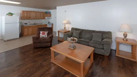 1 Bedroom Apartment — image 2 of 7