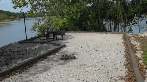 20/30/50 Amp Premium Waterfront RV Site- Seasonal — image 13 of 13