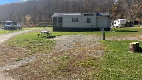 Premium Lake Front Cabins — image 5 of 5