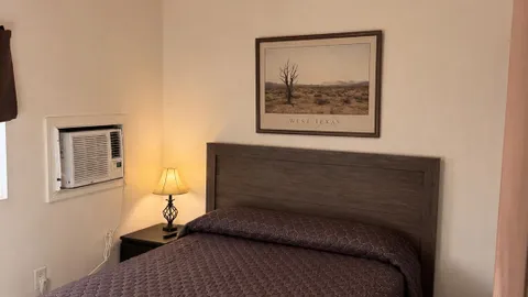 2 Bedroom Cabin — image 9 of 9