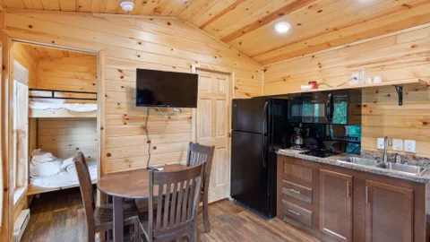 Boo Boo™ Cabin — image 10 of 10