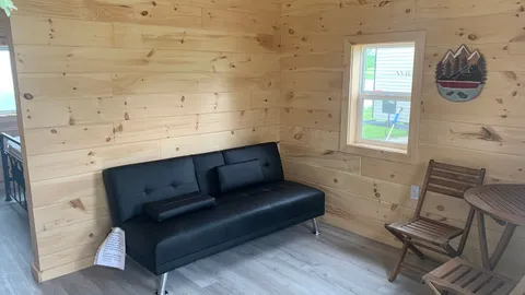 Cabin — image 2 of 6