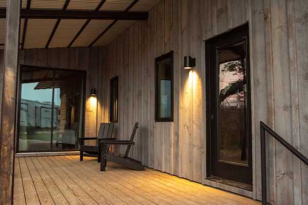 Mammoth Cabin