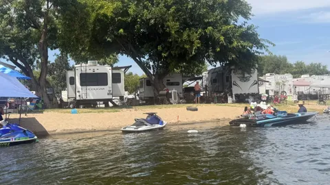River Front Deluxe FHU — image 1 of 15